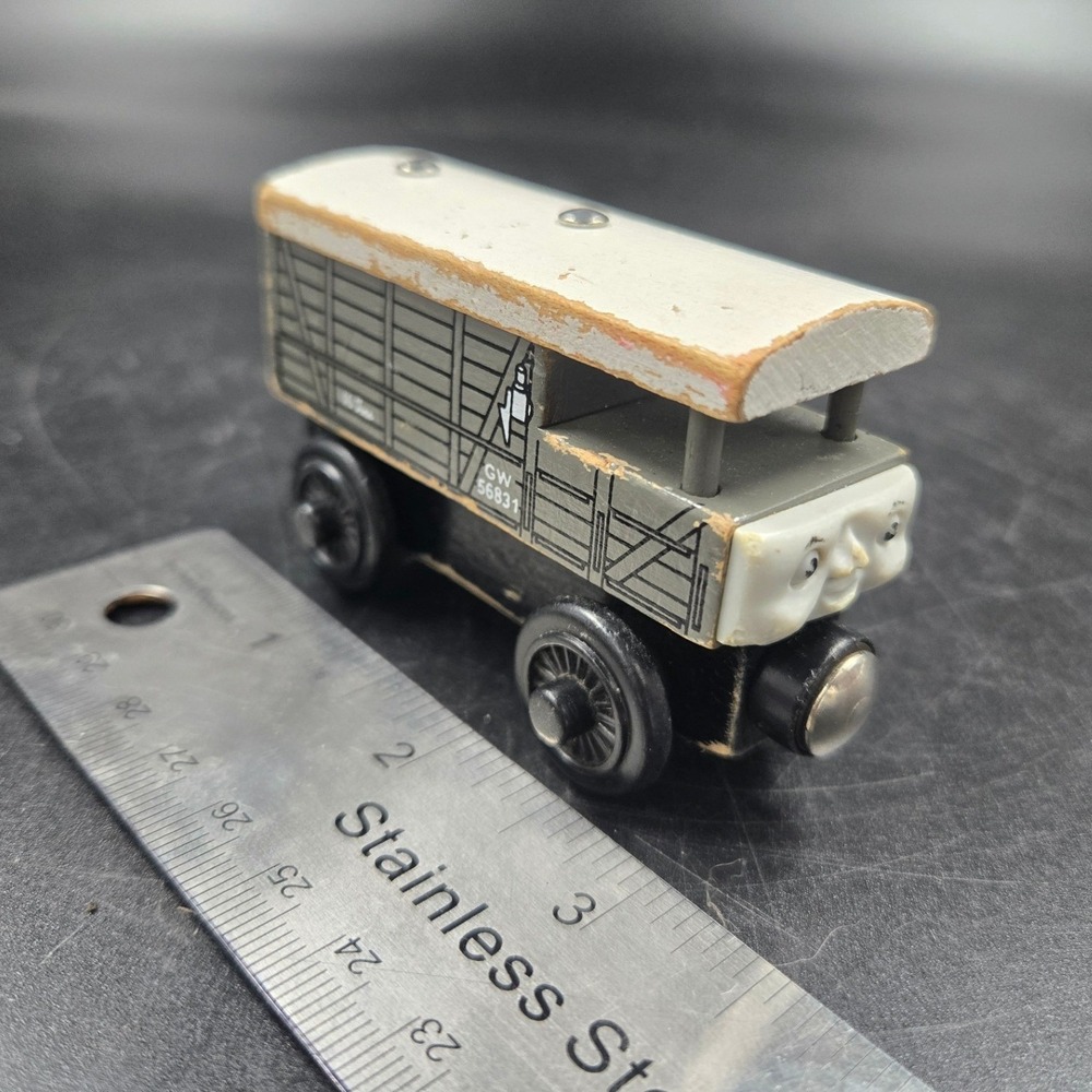 Thomas & Friends Wooden Railway Toad the Brake Van Grey GW 56831 Train Car